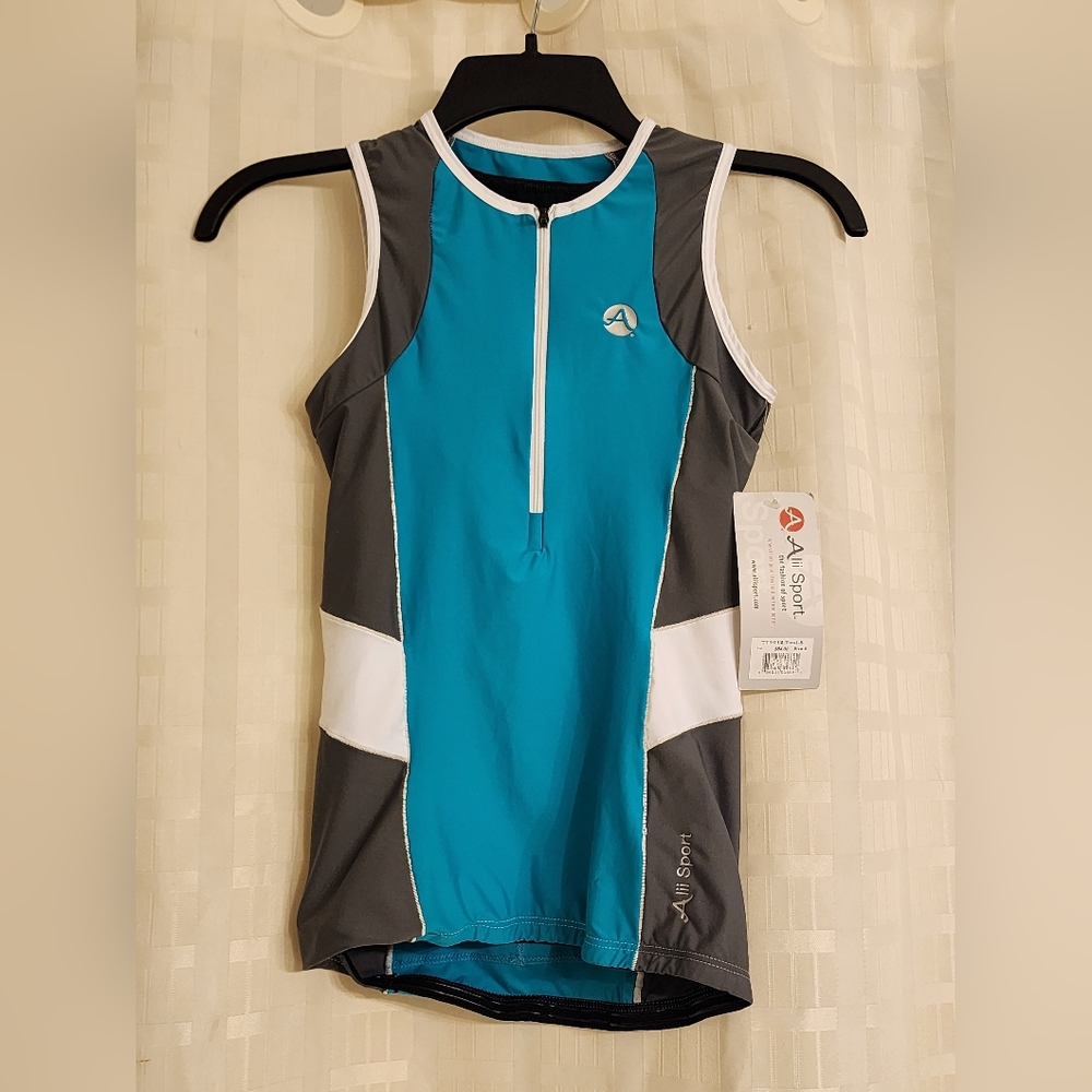 NWT ALII Sport Lemon Women's Sleeveless Top Athletic Tank with Elastic Bra NWT